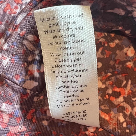 Athleta Rainier Printed Mesh Tight Size Small - Picture 11 of 11